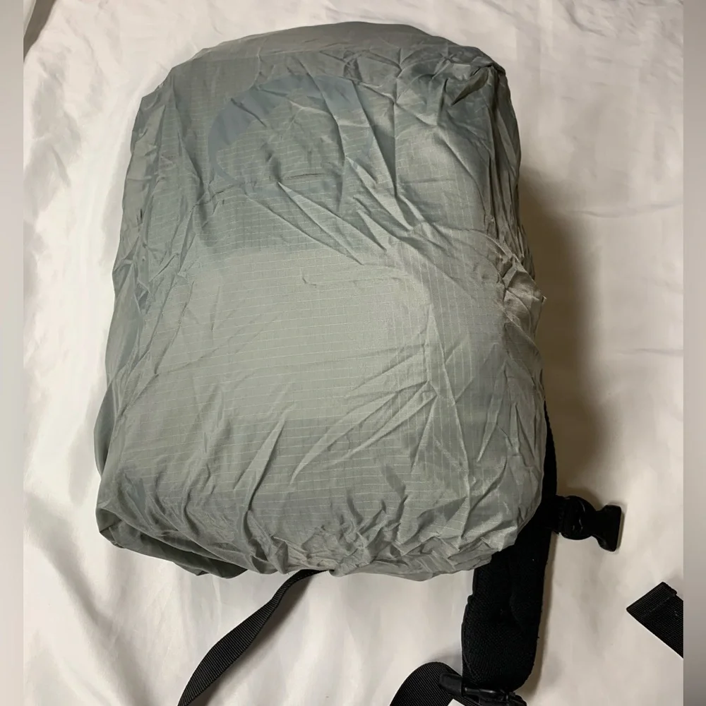 EUC Lowepro SlingShot 200 AW, All-Weather BackPack/Sling Bag - Black camera bag
